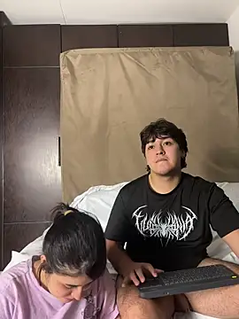 EmilyAndAndrew webcam