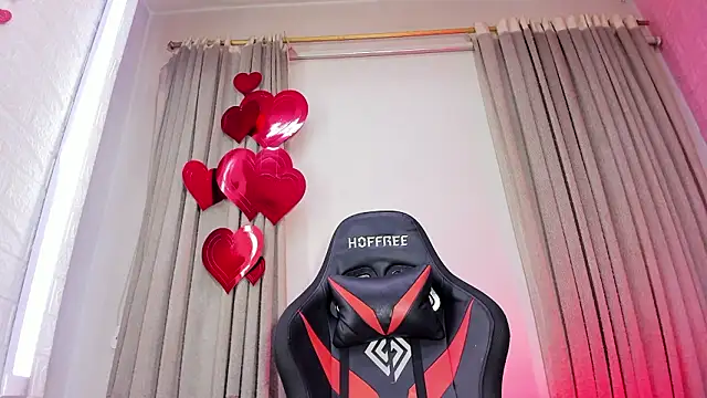 engel_boss - Engel_boss's free webcam - UK Sex Cams