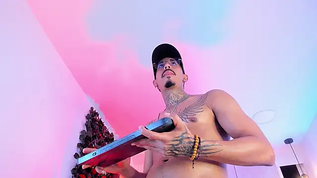 Donovan_Desmond webcam