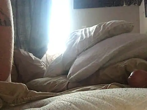 Thickwhitetight webcam