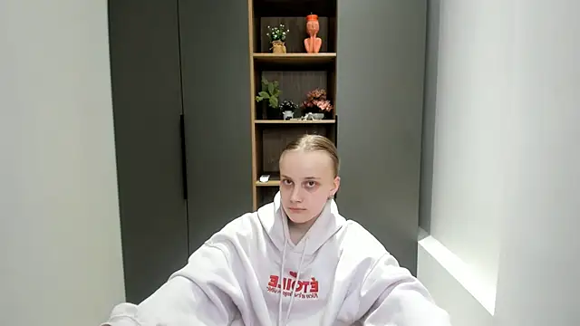 KirstinMcgeady webcam