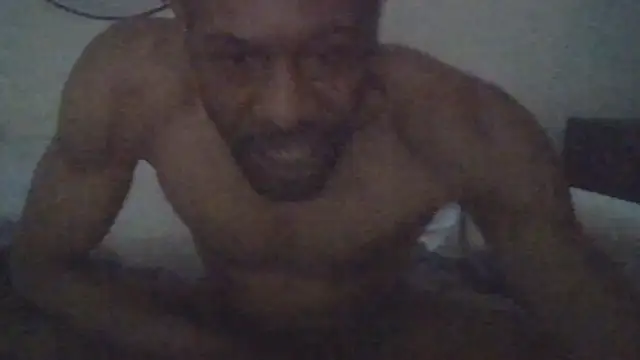 CuzzyB69 webcam