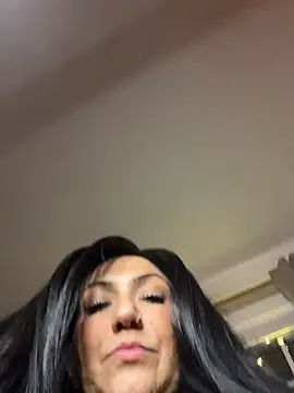 LittleMissEeve webcam