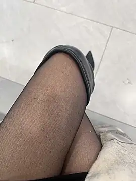 美女petoys在线直播