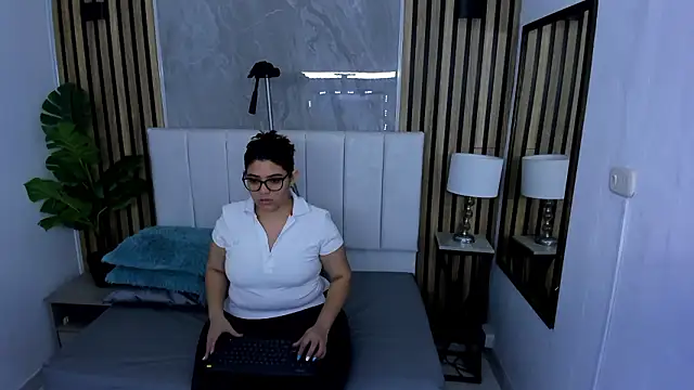 Carlotta_de_velour webcam