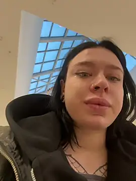 AlishaOfThorns webcam