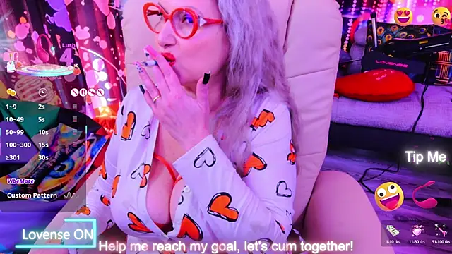 YOUR_MATURE_FANTASY webcam