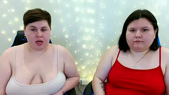 BeckyAndHellen webcam