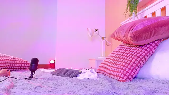 KendalMilleer webcam