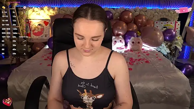 foxyshy - FoxyShy's free webcam - UK Sex Cams