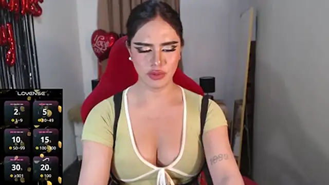 rebeccats - RebeccaTs's free webcam - UK Sex Cams