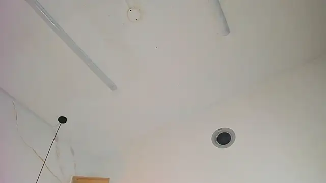 Belle_Brunette webcam