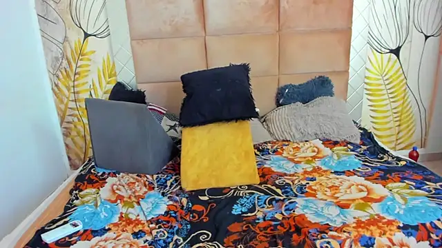 bigblackhotx1 webcam