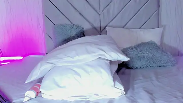 Kristy_Montess webcam