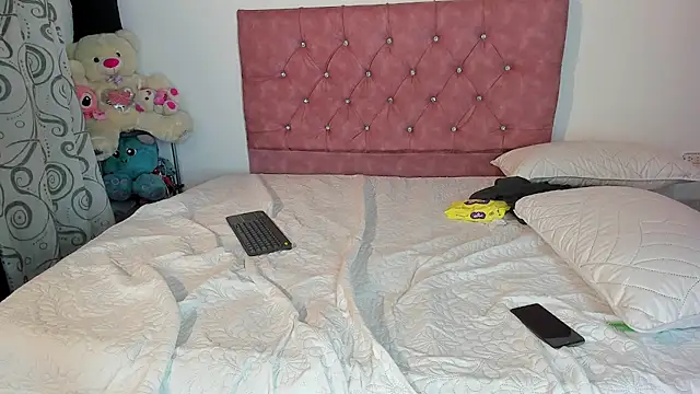 sarita_alexis webcam