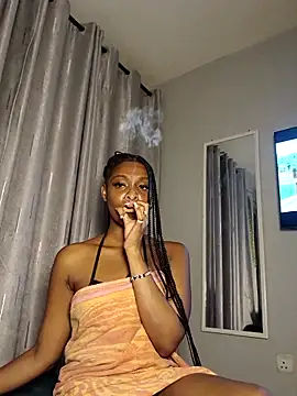 Webcam Model (Yoyo-__)  is live.Free join now!