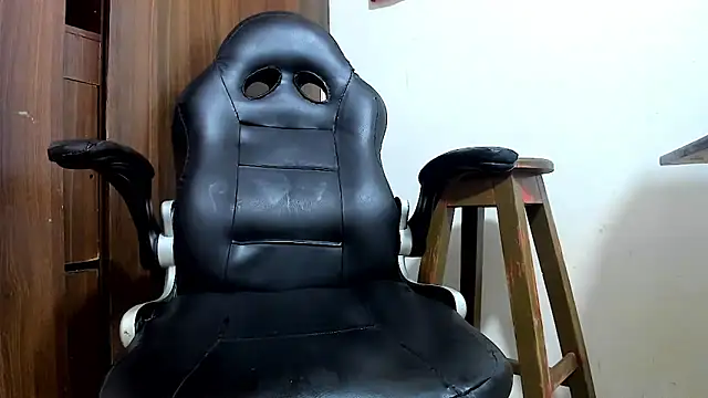 miss_bigcockts webcam