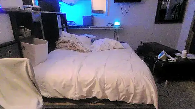 sissytrapdolly24 webcam