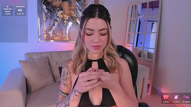 ViolettHansson webcam