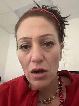 TheSweetestFknSlut webcam