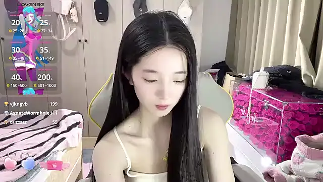 美女OiOi-666在线直播