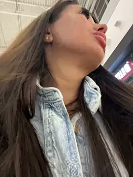 ruslanaxx - RuslanaXX's free webcam - UK Sex Cams