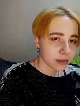 Gussie_Bridie webcam