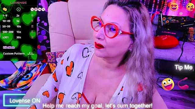 YOUR_MATURE_FANTASY webcam