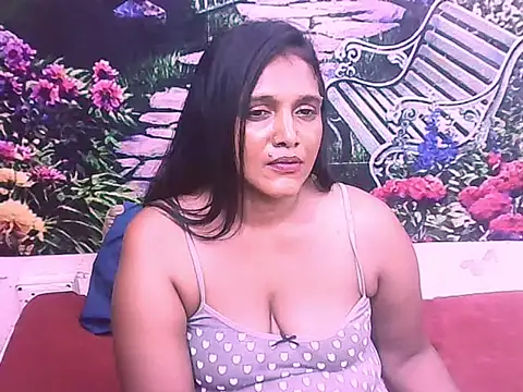 IndianSexyLady20 webcam