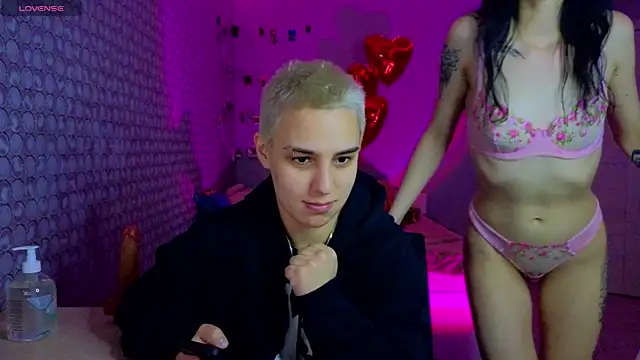 Escaped_Brides webcam