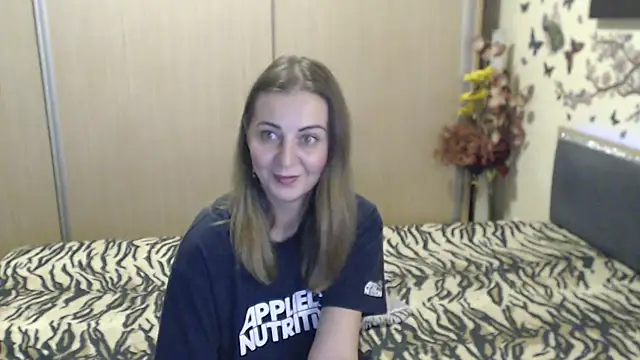 MirabelaSweet webcam