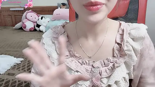 nabbi_trinh - Nabbi_Trinh's free webcam