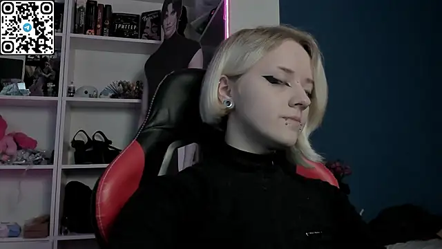 Holy_Mistress_S webcam