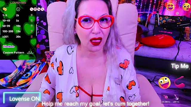 YOUR_MATURE_FANTASY webcam