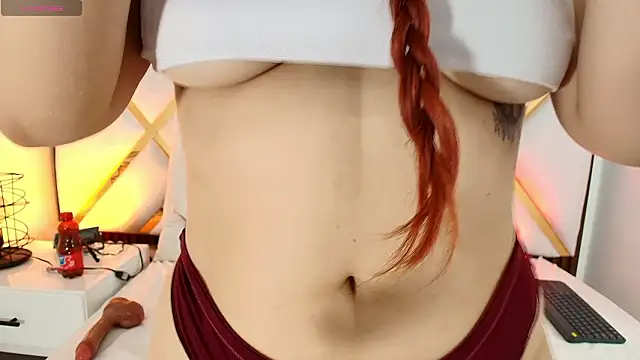 Violet_Tender_ webcam