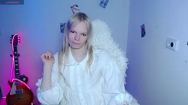 voyeur web Emily Nyaffee