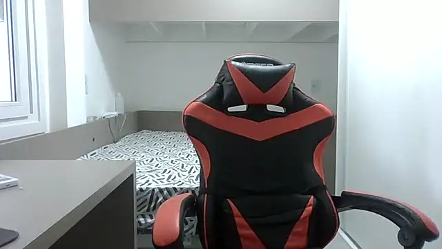 JUNINHOLEKEJR webcam