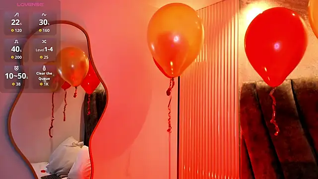 zoe_hugeboobs webcam