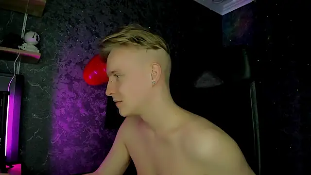 AlexxSweet webcam