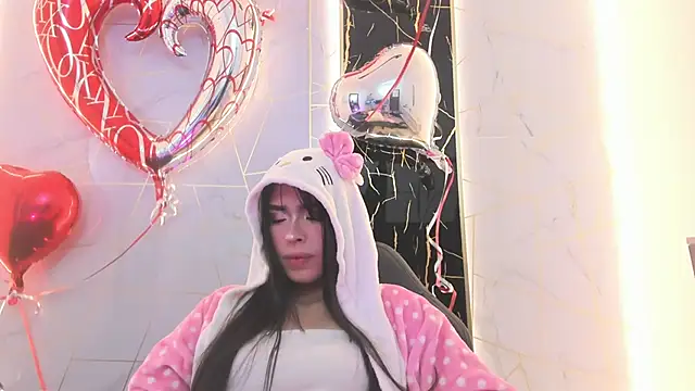 Cloeandtyfanny webcam