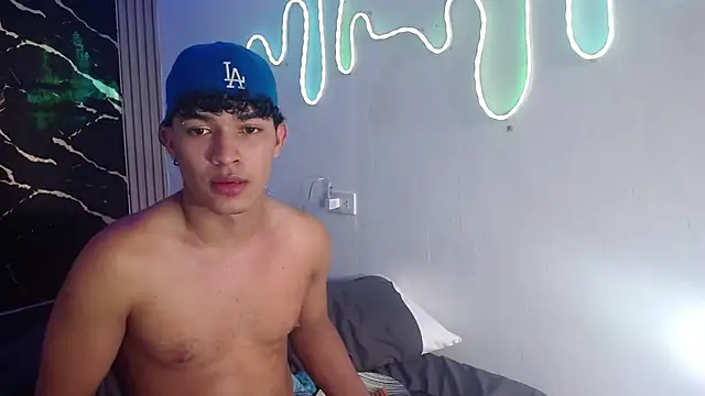 jamescurly00 webcam