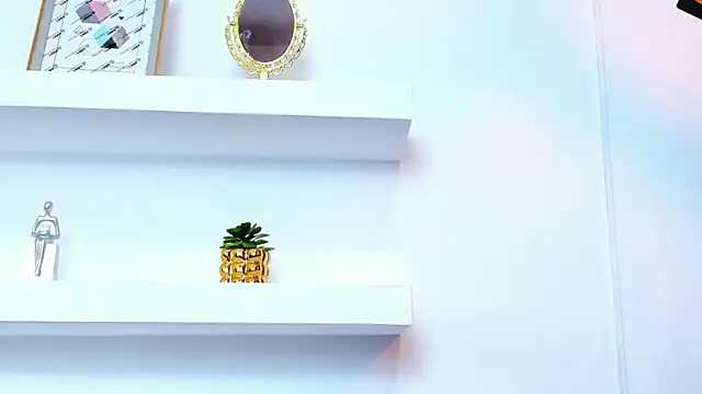 IsabellaMonet webcam