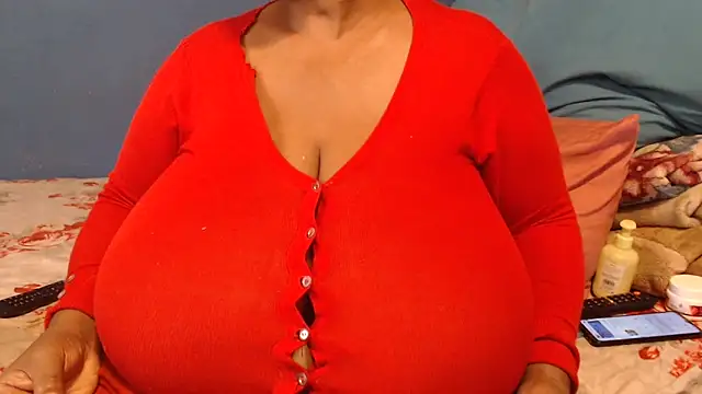 CUTEFIRMMELONSS webcam