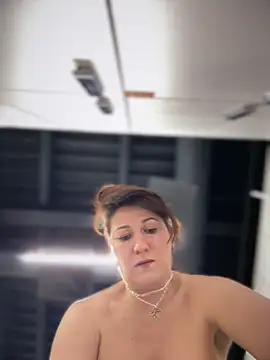 ZhenjaPoledance webcam