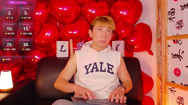 Naughty__Chriss webcam