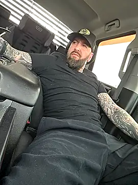 Beardedtattood webcam