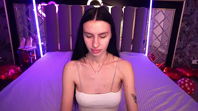 snow_whiteeex - Snow_WhiteeeX's free webcam - UK Sex Cams