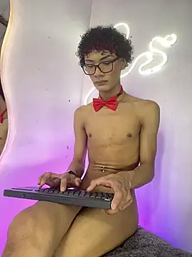HotboyLyan webcam