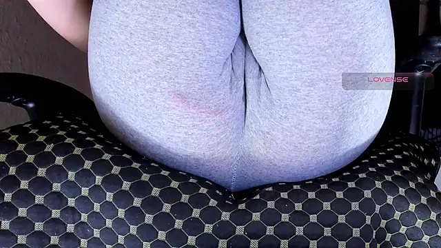 Cameltoe_squirt_inPants webcam