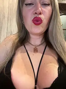 Webcam Model (Kittenforyou)  is live.Free join now!